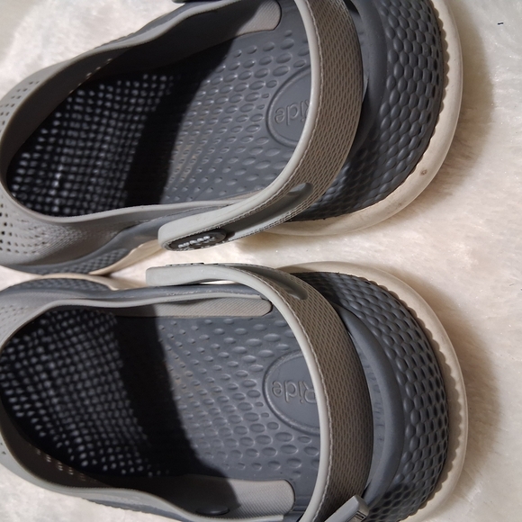 CROCS Gray Sandals Lightweight Perforated Design - Picture 6 of 9